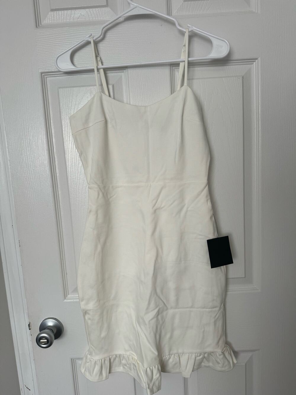 NWT Lulu’s Spoonful of Sass Mini White Bodycon Dress with Ruffle Hem Sz: Small
